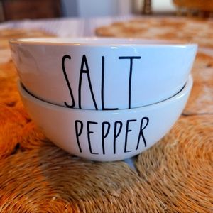 Rae Dunn salt and pepper bowls